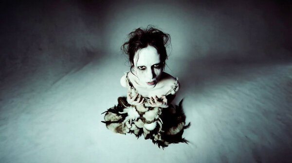 Kling AI 3.0 Close Up Subject Lunges Forward