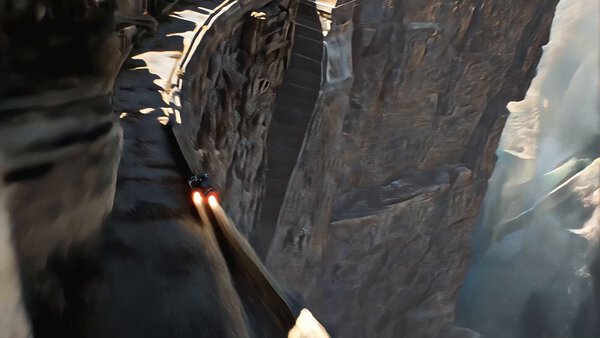 Speeder Chase Across Cliff City