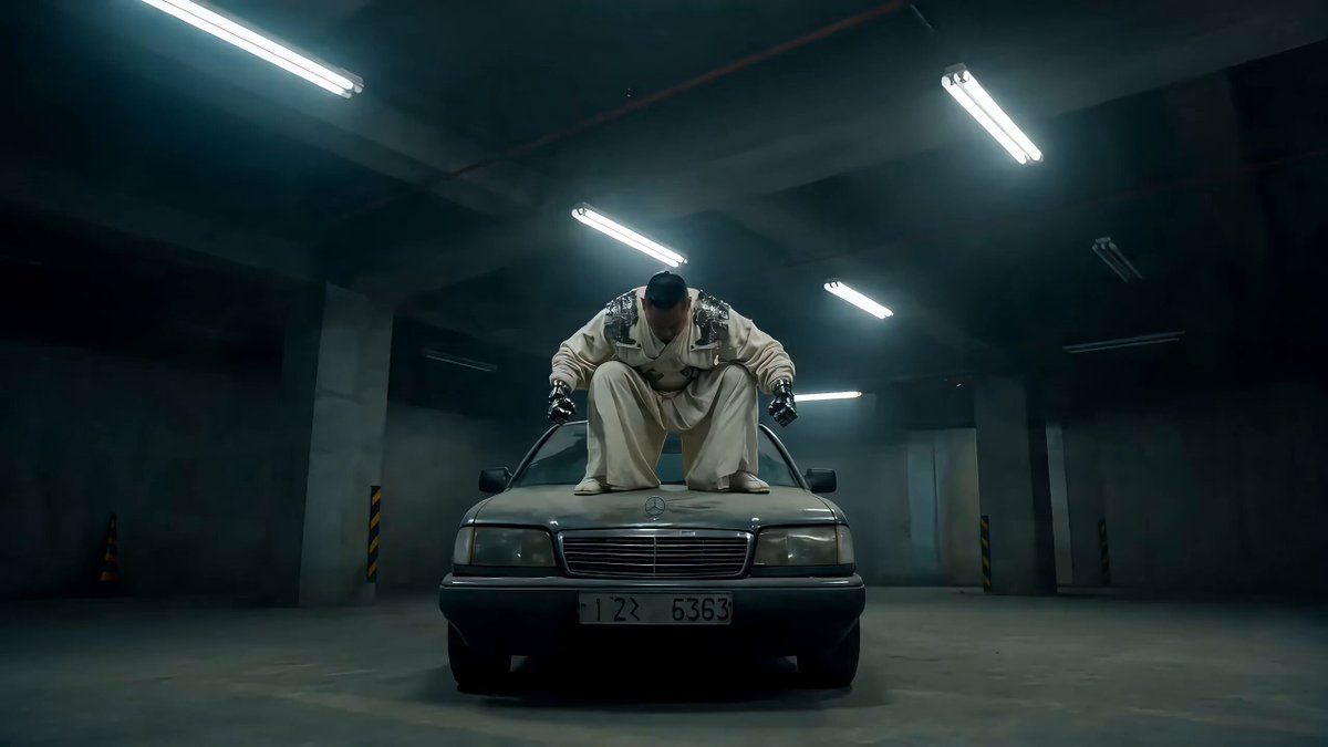 Street Fighter Warrior Car Destruction