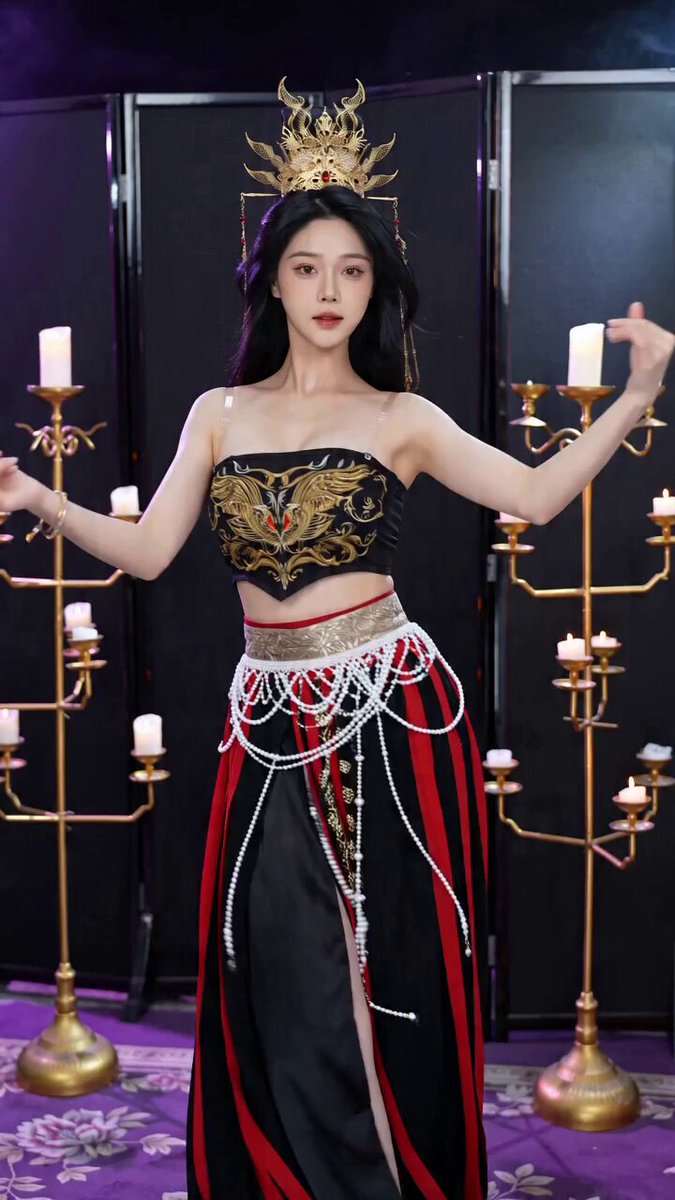 古风舞蹈变装 - Seedance 2.0